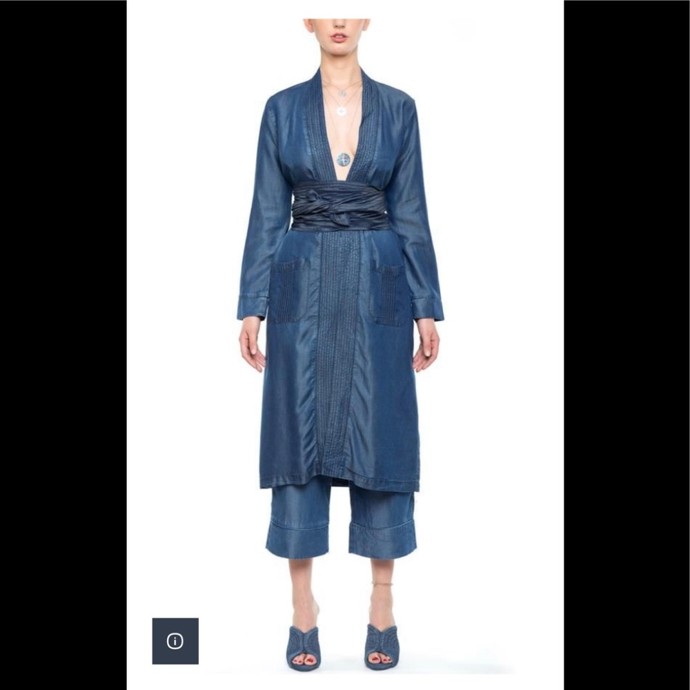 Kimono with belt by Renata Lozano (Colombia)